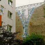 glide.jpg (8676 bytes)